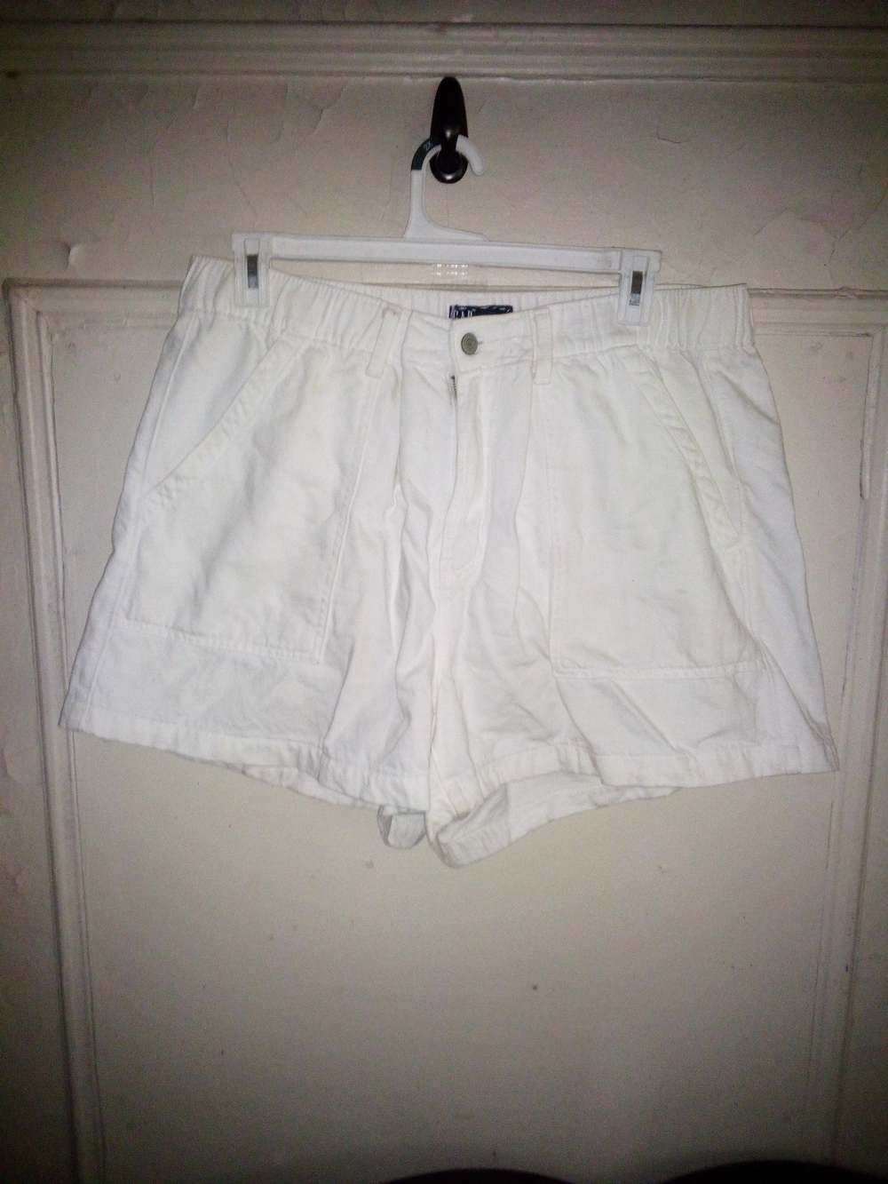 Women’s White Utility Cotton Shorts GAP